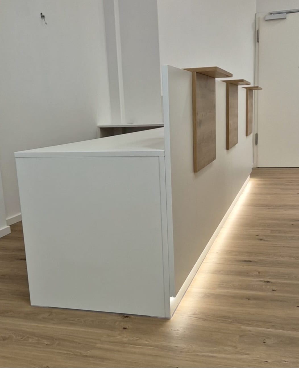 Empfangstresen 4